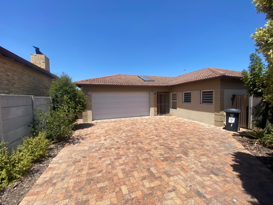 3 Bedroom Property for Sale in Sonkring Western Cape